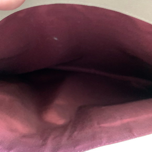 Authentic Burberry Cream Leather Shoulder Bag Fair Condition - Picture 8 of 12